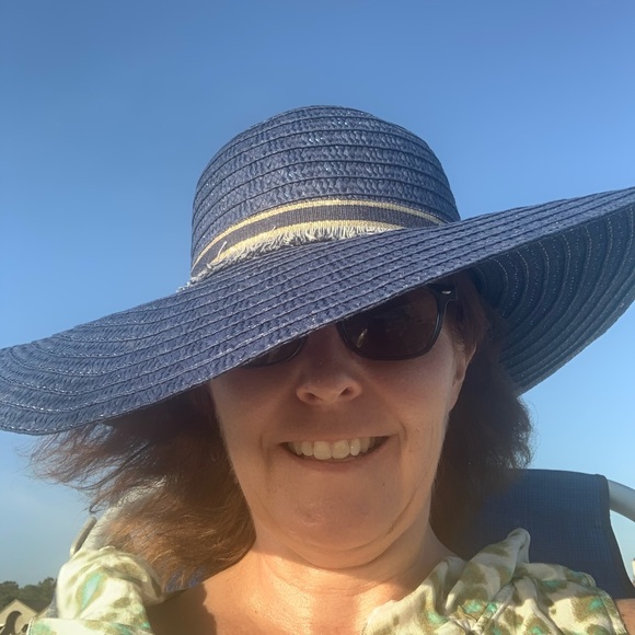 Welcome To My Closet Have Fun Shopping - Picture 11 of 15